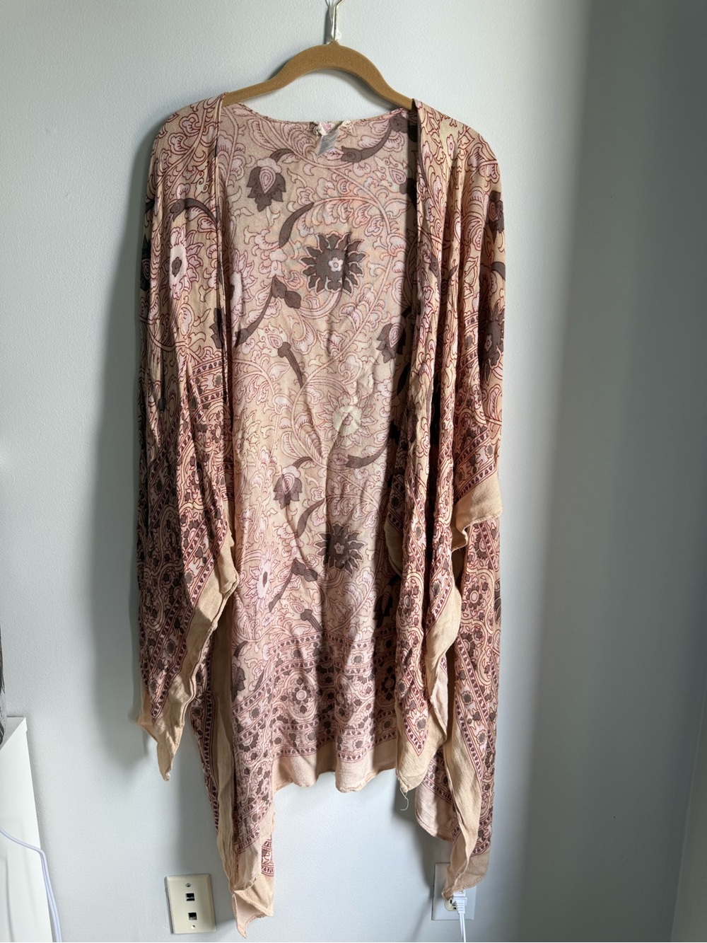 Free People Women's Light Pink Paisley shrug